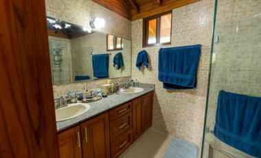 VENTA CASA 3975M2 CON TERRAZA EN EL VALLE DE ANTON CV