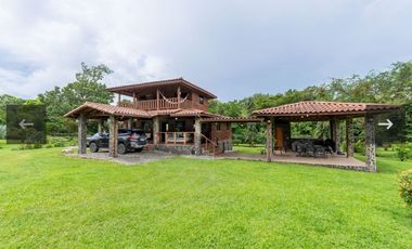 VENTA CASA 3975M2 CON TERRAZA EN EL VALLE DE ANTON CV