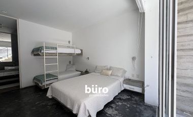 MODERNA CASA DE PLAYA EN VENTA, PRIMERA FILA, PLAYA CERRO COLORADO, CERRO AZUL