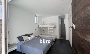 MODERNA CASA DE PLAYA EN VENTA, PRIMERA FILA, PLAYA CERRO COLORADO, CERRO AZUL