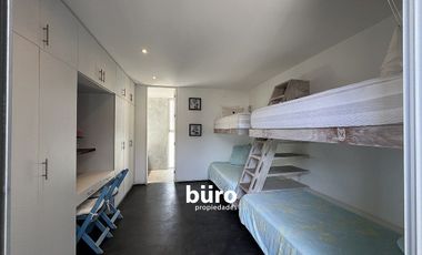 MODERNA CASA DE PLAYA EN VENTA, PRIMERA FILA, PLAYA CERRO COLORADO, CERRO AZUL