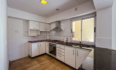 DEPARTAMENTO TIPO DÚPLEX 3 AMBIENTES EN VENTA