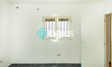 CASA EN VENTA - LOS LAPACHOS - SALTA