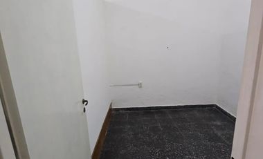 ALQUILER DEPTO 3 AMBIENTES CON BALCON Y TERRAZA EN SAN JUSTO