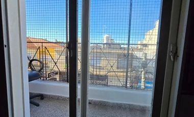 ALQUILER DEPTO 3 AMBIENTES CON BALCON Y TERRAZA EN SAN JUSTO