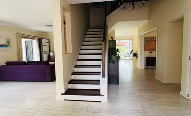 Venta casa Castores Nordelta 353m2 al lago central