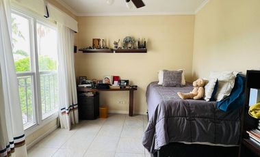 Venta casa Castores Nordelta 353m2 al lago central