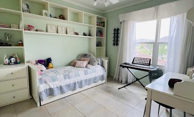 Venta casa Castores Nordelta 353m2 al lago central