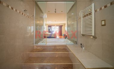 VENTA CASA 6 AMB CON JARDIN, PILETA Y QUINCHO.