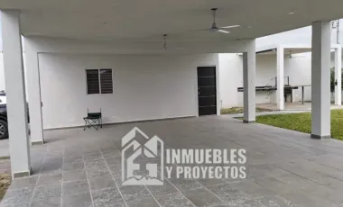 Quinta en venta en Portal de Zuazua, General Zuazua, Nuevo León