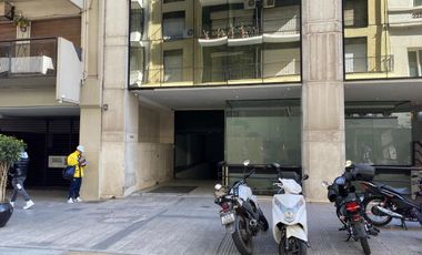 Oficina AAA alquiler Retiro con cochera