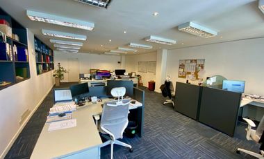 Oficina AAA alquiler Retiro con cochera