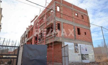 DPTO EN VENTA 2 DORMIS CON COCHERA| PLOTTIER