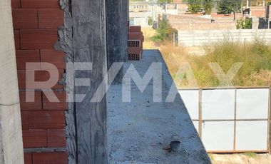 DPTO EN VENTA 2 DORMIS CON COCHERA| PLOTTIER
