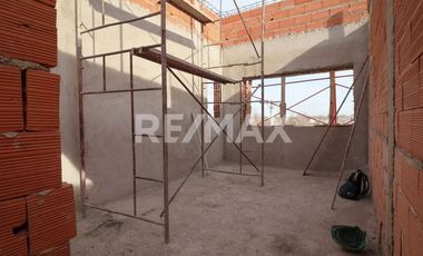 DPTO EN VENTA 2 DORMIS CON COCHERA| PLOTTIER