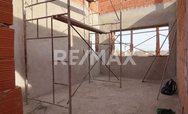 DPTO EN VENTA 2 DORMIS CON COCHERA| PLOTTIER