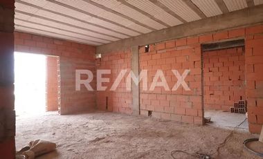 DPTO EN VENTA 2 DORMIS CON COCHERA| PLOTTIER