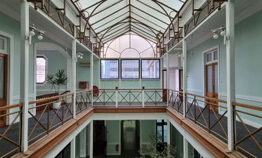 Oficina en Arriendo en Huérfanos 1692