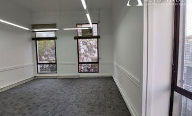 Oficina en Arriendo en Huérfanos 1692