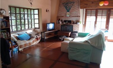 VENTA CHALET 4 AMBIENTES CON DEP. Y GARAGE DOBLE - APTO CREDITO