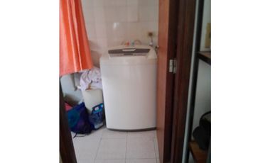 VENTA CHALET 4 AMBIENTES CON DEP. Y GARAGE DOBLE - APTO CREDITO