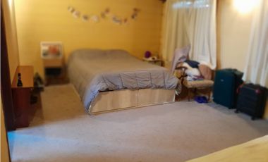 VENTA CHALET 4 AMBIENTES CON DEP. Y GARAGE DOBLE - APTO CREDITO