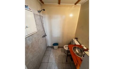 Propiedad con 2 Departamentos y Espacios en Excelente Ubicación