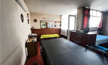 Propiedad con 2 Departamentos y Espacios en Excelente Ubicación