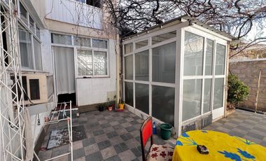 Propiedad con 2 Departamentos y Espacios en Excelente Ubicación