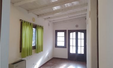 VENTA CASA ESTILO ANTIGUA 3 AMB. COCHERA, GRAN PARQUE GARAY AL 4500