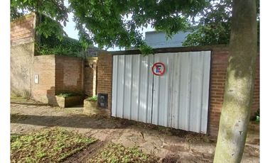 VENTA CASA ESTILO ANTIGUA 3 AMB. COCHERA, GRAN PARQUE GARAY AL 4500