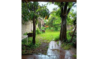 VENTA CASA ESTILO ANTIGUA 3 AMB. COCHERA, GRAN PARQUE GARAY AL 4500