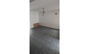 DUPLEX 3 DORMITORIOS. COCHERA. QUINCHO. PARQUE CAPITAL