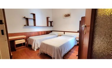 ALQUILER IMPORTANTE CHALET 4 AMBIENTES USO PROFESIONAL y/o FAMILIAR