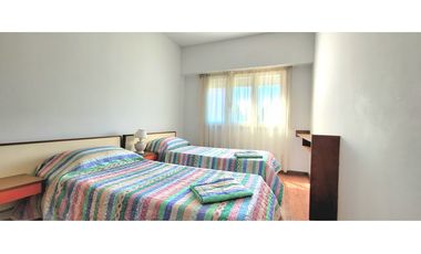 ALQUILER IMPORTANTE CHALET 4 AMBIENTES USO PROFESIONAL y/o FAMILIAR