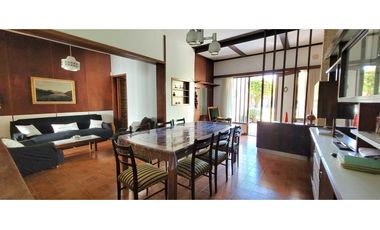 ALQUILER IMPORTANTE CHALET 4 AMBIENTES USO PROFESIONAL y/o FAMILIAR