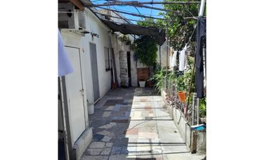 VENTA CASA APTO CREDITO 3 AMBIENTES CON GARAGE DOBLE, PATIO Y LAVADERO