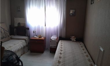 VENTA CASA APTO CREDITO 3 AMBIENTES CON GARAGE DOBLE, PATIO Y LAVADERO