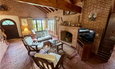 PINAMAR- CASA FRAGATA 25 DE MAYO ( 150 MTS DEL MAR)