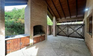 PINAMAR- CASA FRAGATA 25 DE MAYO ( 150 MTS DEL MAR)