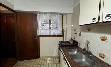 PINAMAR- DEPARTAMENTO UBICADO A METROS DEL MAR