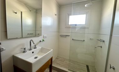 PINAMAR- DEPARTAMENTO UBICADO A METROS DEL MAR