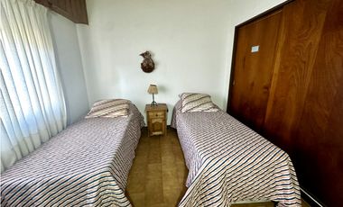 PINAMAR- DEPARTAMENTO UBICADO A METROS DEL MAR