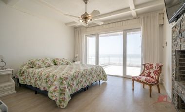 PINAMAR - CASA FAMILY  FRENTE AL MAR