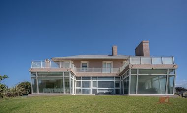 PINAMAR - CASA FAMILY  FRENTE AL MAR