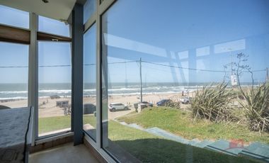 PINAMAR - CASA FAMILY  FRENTE AL MAR