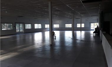 CAMPO 5 HA ARBOLADAS 2 PILETAS NATACION SALON VVDA APTO V DESTINOS