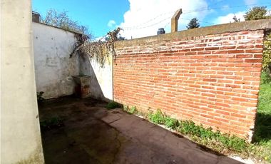 Venta CASA  RECICLAR O DEMOLER LOTE 8,66x34 Don Bosco 2.838
