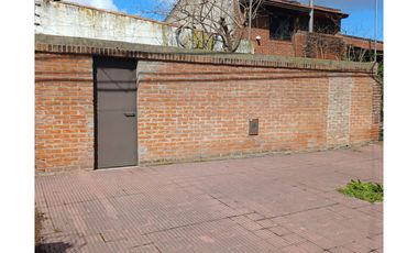 Venta CASA  RECICLAR O DEMOLER LOTE 8,66x34 Don Bosco 2.838
