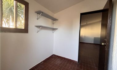 SE ALQUILA CASA 4 DORM C/PILETA SOBRE AVDA BS AS - CENTRO ALMAFUERTE